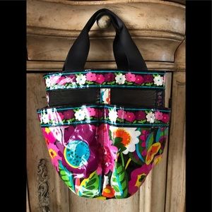 Vera Bradley Shower Caddy NWOT Va Va Bloom